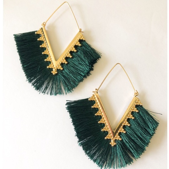 V-tassle earrings - Picture 2 of 5